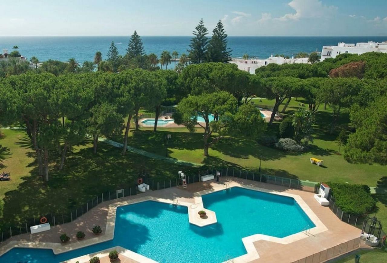 Beachfront Luxury Residence, Playas Del Duque, Puerto Banus, Marbella Exterior photo